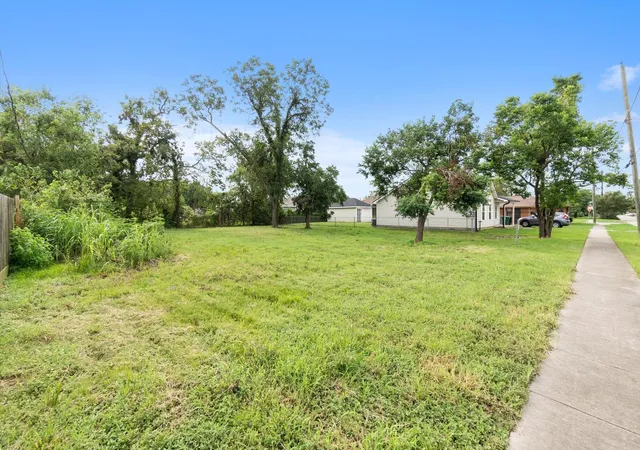 Photo 4 of Land for sale at 1711 Benson St, Houston, TX 77020 | MLS# 39700424 | Listing updated on 2026-03-27
