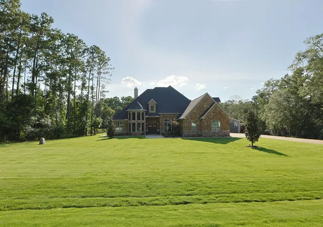 2nd image of 323 Mapleleaf St, Magnolia, TX 77354 | MLS# 86732980