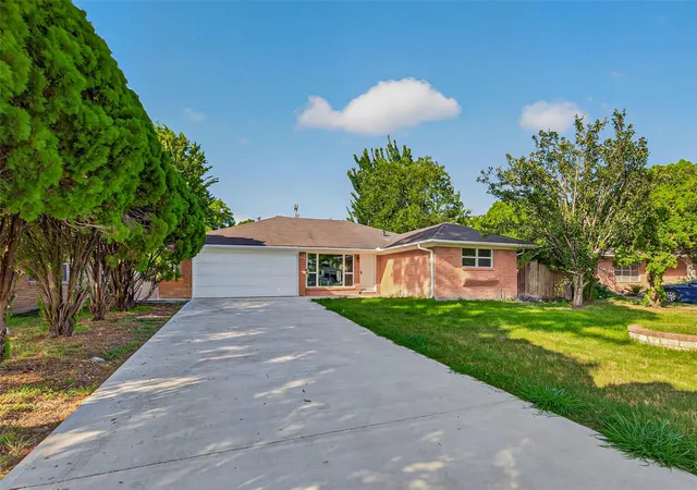 2nd image of 6846 Beechnut St, Houston, TX 77074 | MLS# 78238046