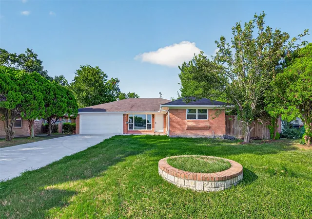 4th image of 6846 Beechnut St, Houston, TX 77074 | MLS# 78238046