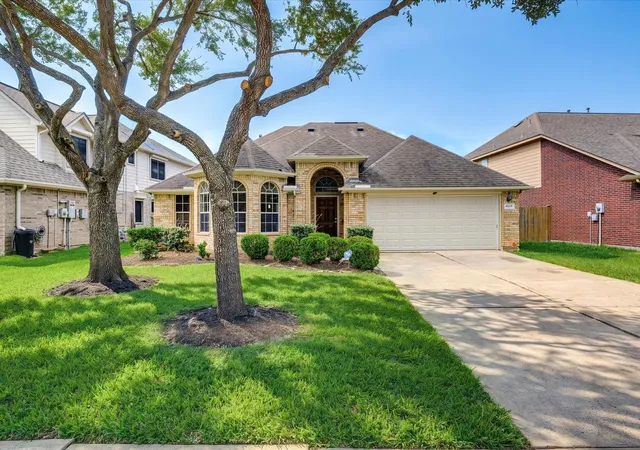 Photo 2 of Sale Pending at 4619 Schiller Park Ln, Sugar Land, TX 77479 | MLS# 81976388 | Listing updated on 2026-09-12