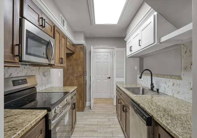 Photo 3 of Single family home for sale at 16626 Shrub Oak Dr, Humble, TX 77396 | MLS# 14941138 | Listing updated on 2026-07-27
