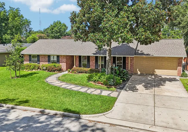 Photo 2 of Single family home for sale at 1429 Waseca St, Houston, TX 77055 | MLS# 43777798 | Listing updated on 2026-09-20