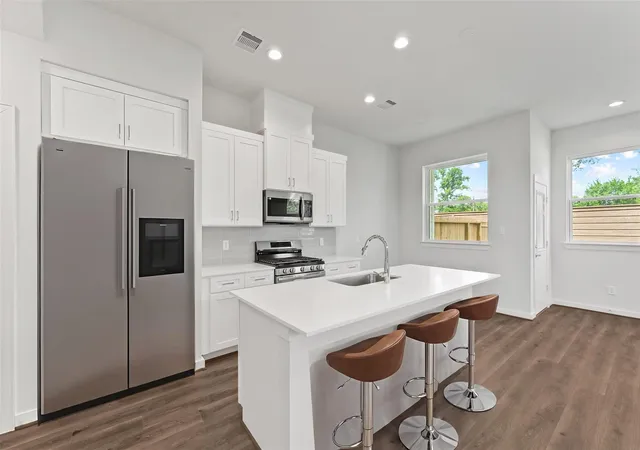 3rd image of 2106 Dewalt St #A, Houston, TX 77088 | MLS# 11597518