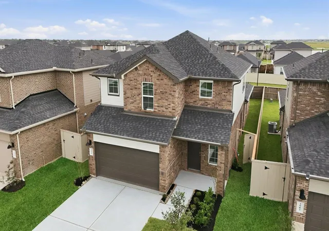 2nd image of 3418 Horseshoe Trail Ln, League City, TX 77511 | MLS# 52067839