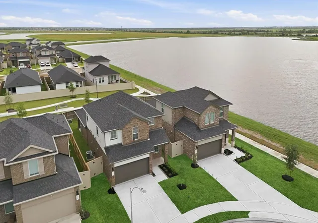 3rd image of 3418 Horseshoe Trail Ln, League City, TX 77511 | MLS# 52067839