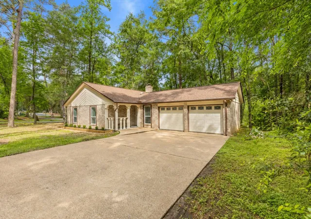 1st image of 3740 Summer Ln, Huntsville, TX 77340 | MLS# 56600679