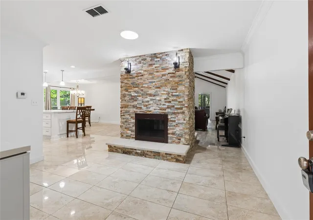 5th image of 3740 Summer Ln, Huntsville, TX 77340 | MLS# 56600679