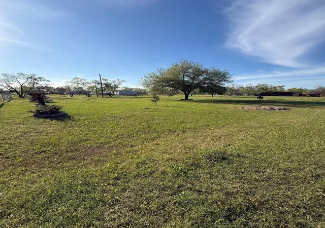 Photo 3 of Sale Pending at 64 County Rd 48614, Dayton, TX 77535 | MLS# 45712862 | Listing updated on 2026-10-15