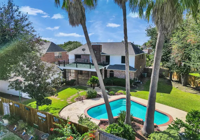 2nd image of 4414 Santee Dr, Baytown, TX 77521 | MLS# 11448866
