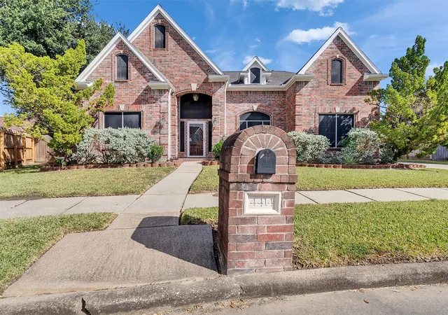 3rd image of 4414 Santee Dr, Baytown, TX 77521 | MLS# 11448866