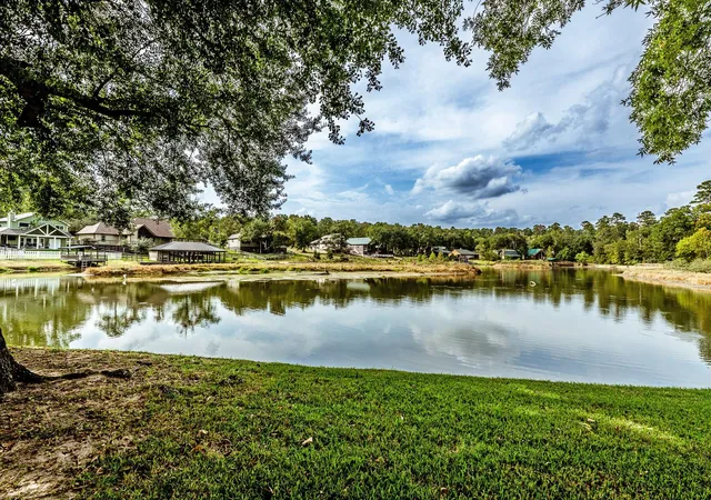 Homes for sale in Huntsville, TX | 14 Wildwood Lake Dr, Huntsville, TX 77340 | MLS# 14747715
