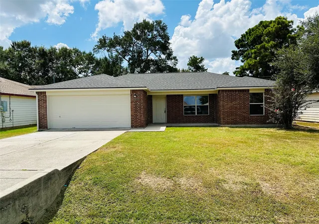 Photo 1 of Sale Pending at 16232 Sun View Ln, Conroe, TX 77302 | MLS# 7903554 | Listing updated on 2026-09-06