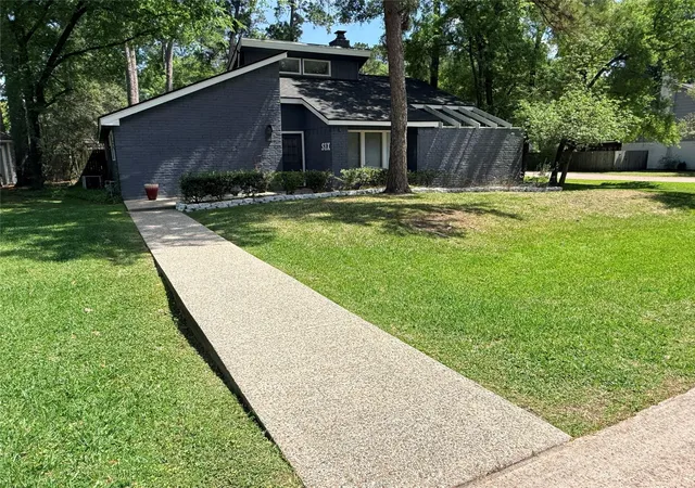 Photo 1 of Sale Pending at 6 Cokeberry St, Spring, TX 77380 | MLS# 95868691 | Listing updated on 2026-08-27