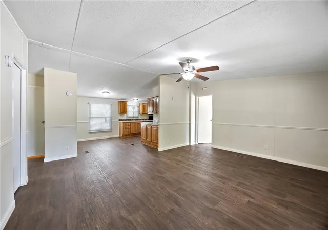 Photo 4 of Single family home for sale at 9642 Live Oak Trl, Willis, TX 77318 | MLS# 20792455 | Listing updated on 2026-09-19