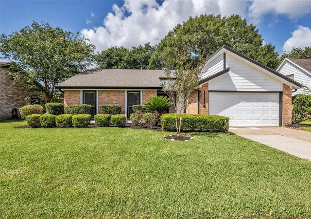 Photo 1 of Sale Pending at 11114 Sageknight Dr, Houston, TX 77089 | MLS# 9830215 | Listing updated on 2026-09-13