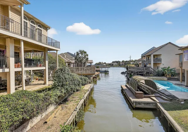 2nd image of 279 Capetown, Montgomery, TX 77356 | MLS# 21456655