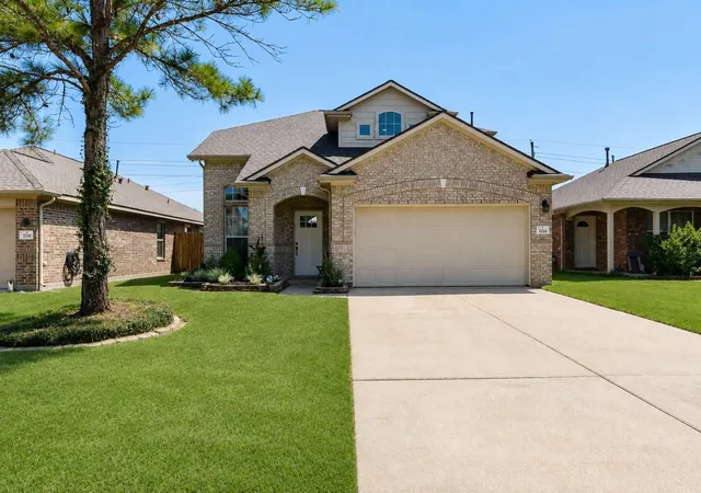 Photo 2 of Single family home for sale at 2214 Sterling Oaks Dr, Rosharon, TX 77583 | MLS# 50939081 | Listing updated on 2026-09-14