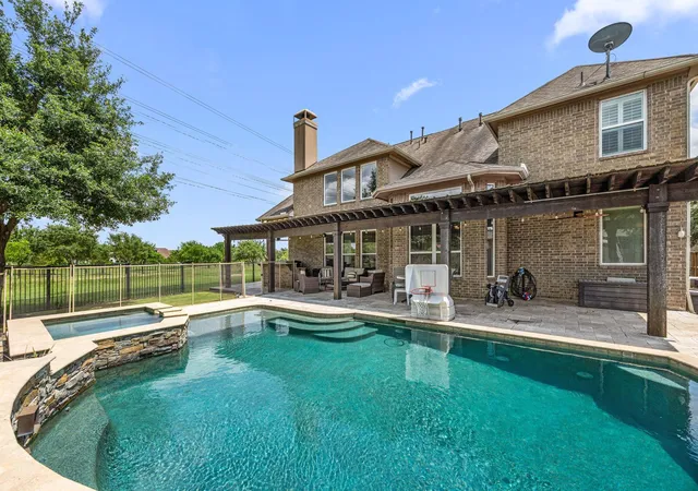 4th image of 28002 Nobbe Hollow Dr, Katy, TX 77494 | MLS# 73348183