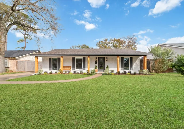 1st image of 10206 Oakpoint Dr, Houston, TX 77043 | MLS# 89151282