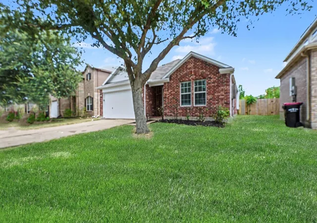 Photo 1 of Single family home for sale at 1819 Manor Dr, Baytown, TX 77521 | MLS# 43526677 | Listing updated on 2026-08-31