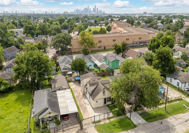 18th image of 911 Wooding St, Houston, TX 77011 | MLS# 2148165