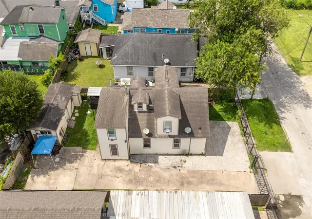 1st image of 911 Wooding St, Houston, TX 77011 | MLS# 2148165