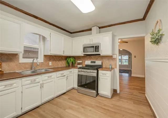 4th image of 911 Wooding St, Houston, TX 77011 | MLS# 2148165