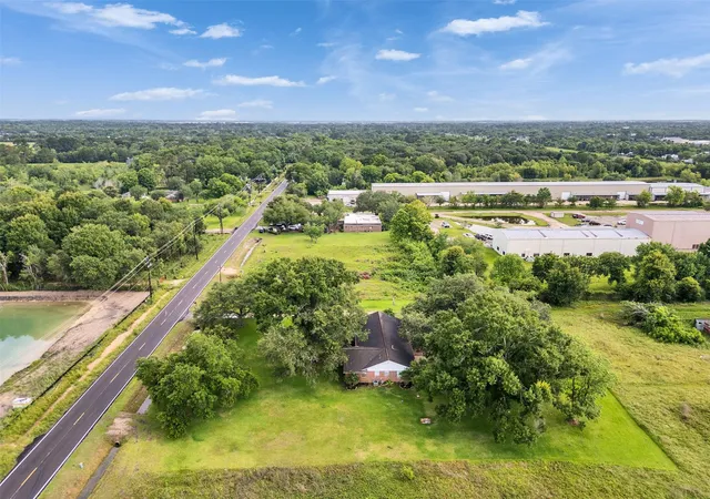 3rd image of 2453 Roy Rd, Pearland, TX 77581 | MLS# 31879515