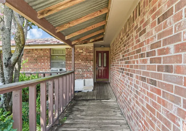 Photo 4 of Single family home for sale at 4811 25th Street, Dickinson, TX 77539 | MLS# 48780900 | Listing updated on 2026-09-14