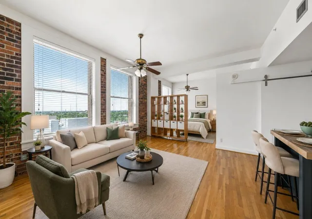 1st image of 915 Franklin St #6F, Houston, TX 77002 | MLS# 48685806