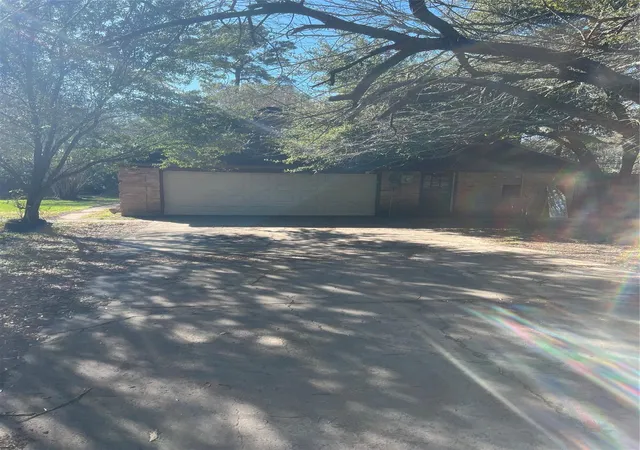 1st image of 1408 N Main St, Highlands, TX 77562 | MLS# 27694863