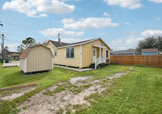 Homes for sale in Houston, TX | 1409 Fairbanks St, Houston, TX 77009 | MLS# 20909109