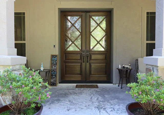 Photo 2 of Single family home for sale at 121 Red Hawk Rd, Huntsville, TX 77340 | MLS# 70467034 | Listing updated on 2026-09-10