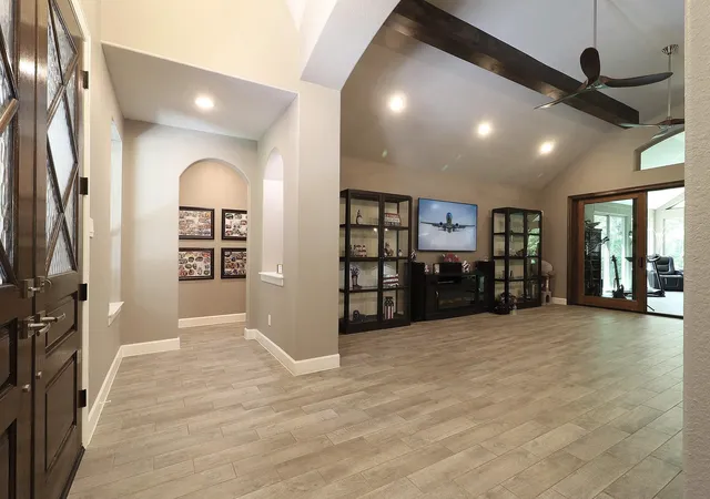 Photo 4 of Single family home for sale at 121 Red Hawk Rd, Huntsville, TX 77340 | MLS# 70467034 | Listing updated on 2026-09-10