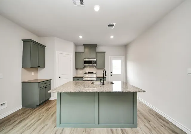 Photo 3 of Single family home for sale at 18745 Loom Dr, Conroe, TX 77306 | MLS# 90086712 | Listing updated on 2026-07-08