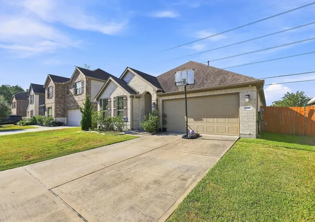 Photo 2 of Single family home for sale at 4384 Imperial Gdns Dr, Spring, TX 77386 | MLS# 95064569 | Listing updated on 2026-08-19