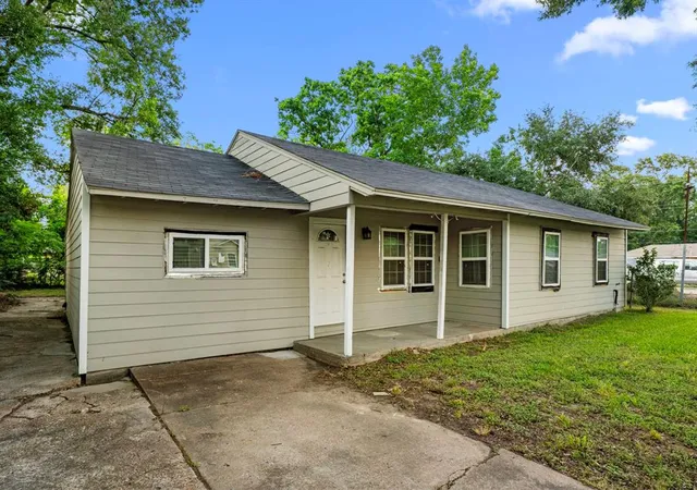 Homes for sale in Houston, TX | 5835 Southseas St, Houston, TX 77033 | MLS# 90552444