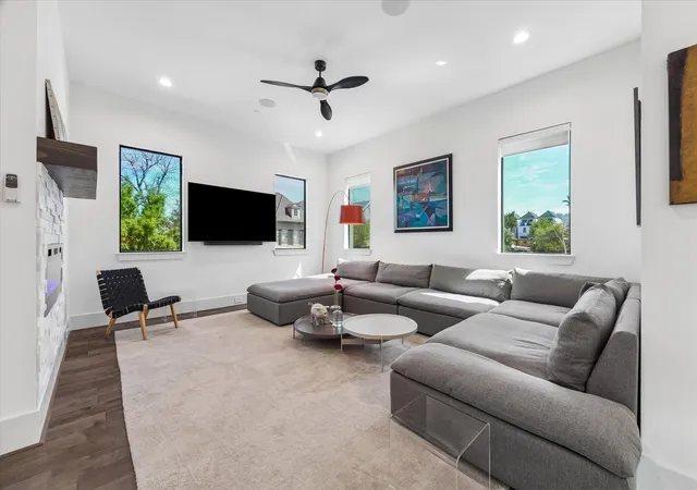 5th image of 2435 Sheridan St, Houston, TX 77030 | MLS# 41942302
