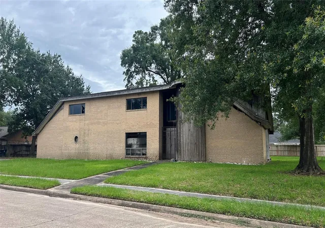 Photo 1 of Single family home for sale at 6706 Standing Oaks St, Houston, TX 77050 | MLS# 54579618 | Listing updated on 2026-05-25