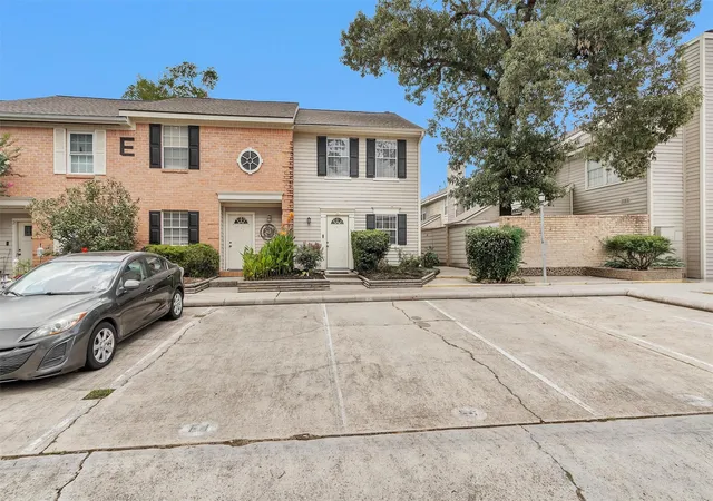 Photo 3 of Townhouse for sale at 2030 Plantation Dr #E4, Conroe, TX 77301 | MLS# 19262874 | Listing updated on 2026-09-02
