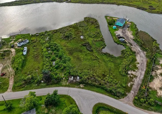 1st image of 4808 Bayou Ln, Hitchcock, TX 77563 | MLS# 32473974