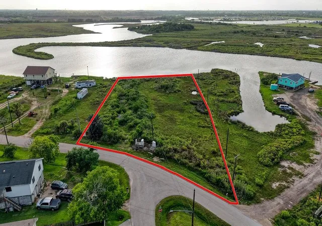2nd image of 4808 Bayou Ln, Hitchcock, TX 77563 | MLS# 32473974
