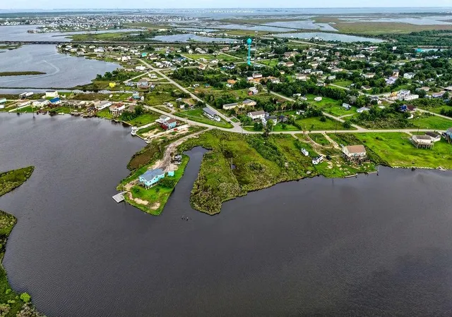 Photo 4 of Land for sale at 4808 Bayou Ln, Hitchcock, TX 77563 | MLS# 32473974 | Listing updated on 2026-06-25