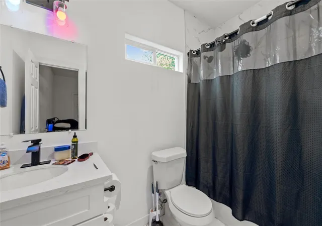 15th image of 8211 Barlow St, Houston, TX 77028 | MLS# 45296411