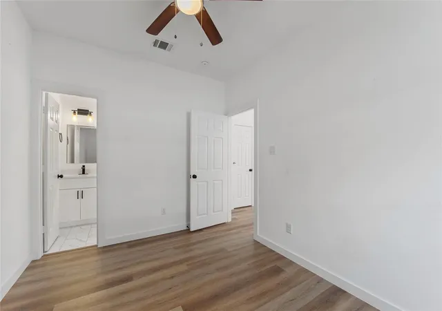 4th image of 8211 Barlow St, Houston, TX 77028 | MLS# 45296411