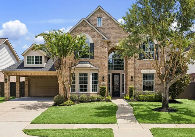 Photo 1 of Sale Pending at 6006 Ballina Canyon Ln, Houston, TX 77041 | MLS# 53330321 | Listing updated on 2026-09-13