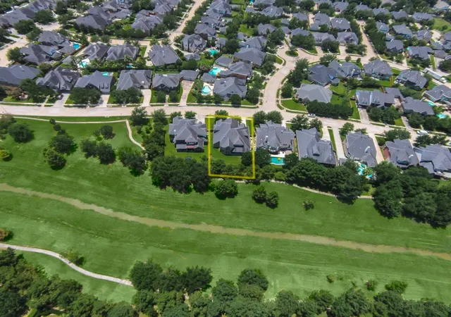 Photo 2 of Sale Pending at 6006 Ballina Canyon Ln, Houston, TX 77041 | MLS# 53330321 | Listing updated on 2026-09-13