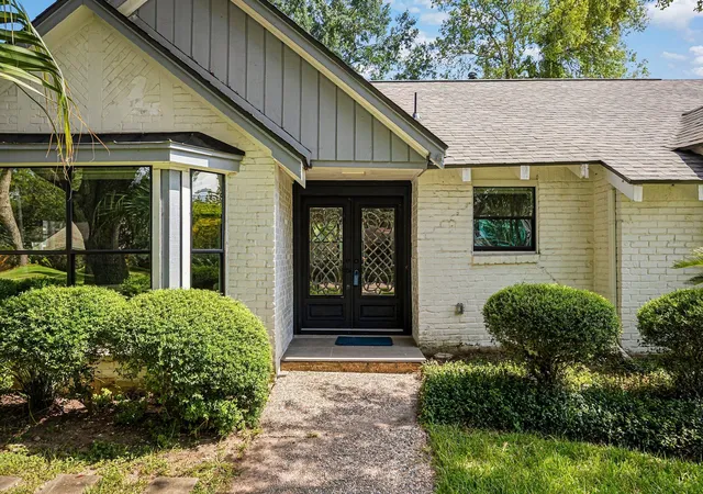 3rd image of 12523 Honeywood Trail, Houston, TX 77077 | MLS# 53675655