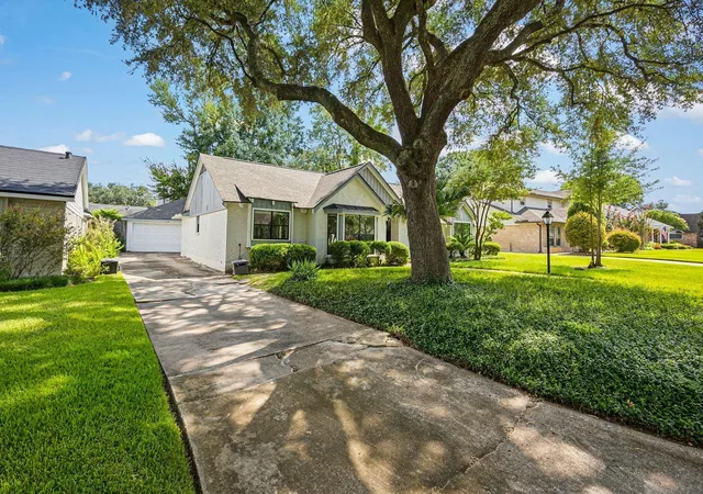5th image of 12523 Honeywood Trail, Houston, TX 77077 | MLS# 53675655